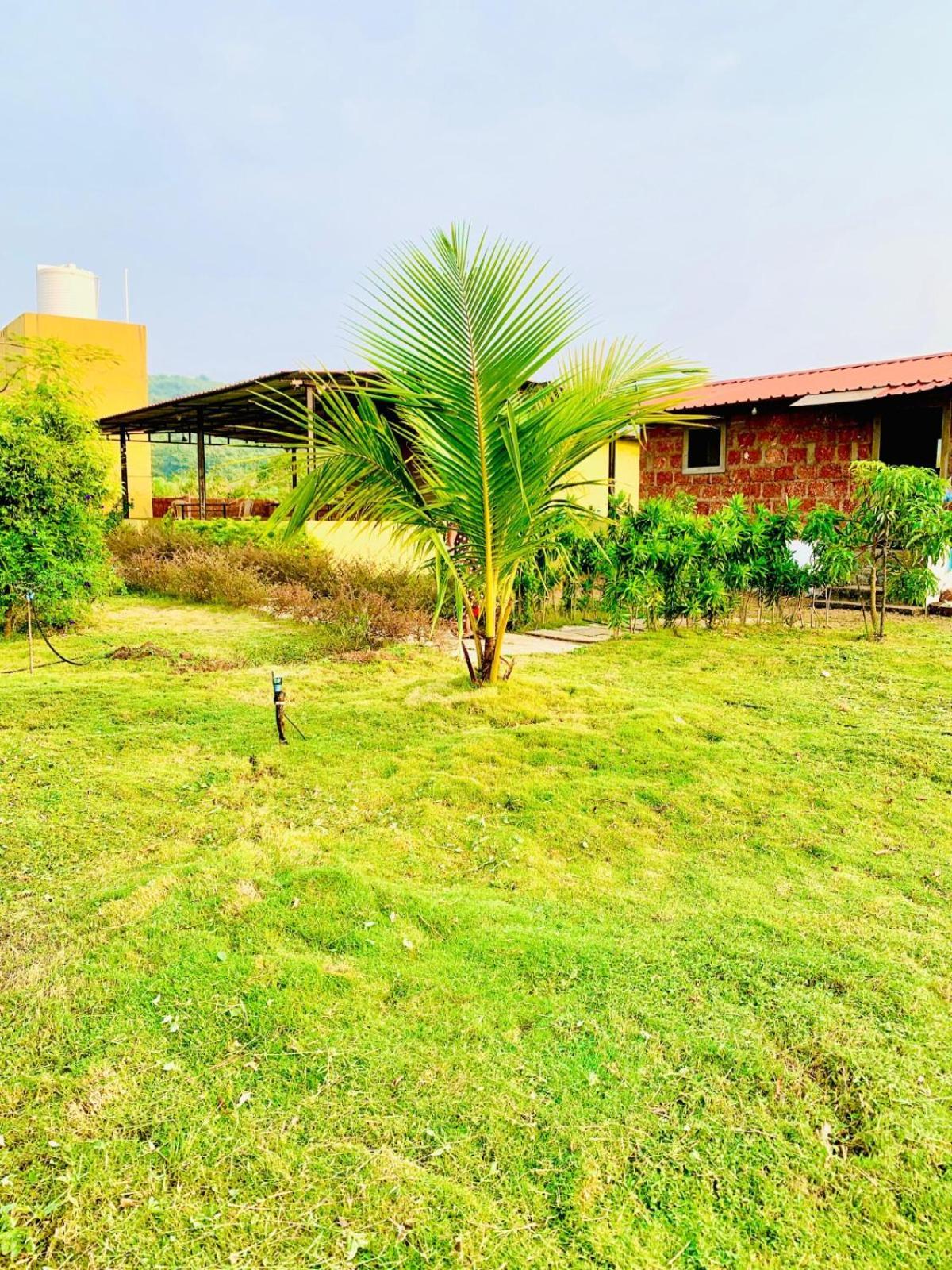 The Lighthouse Beach Resort Dāpoli 外观 照片